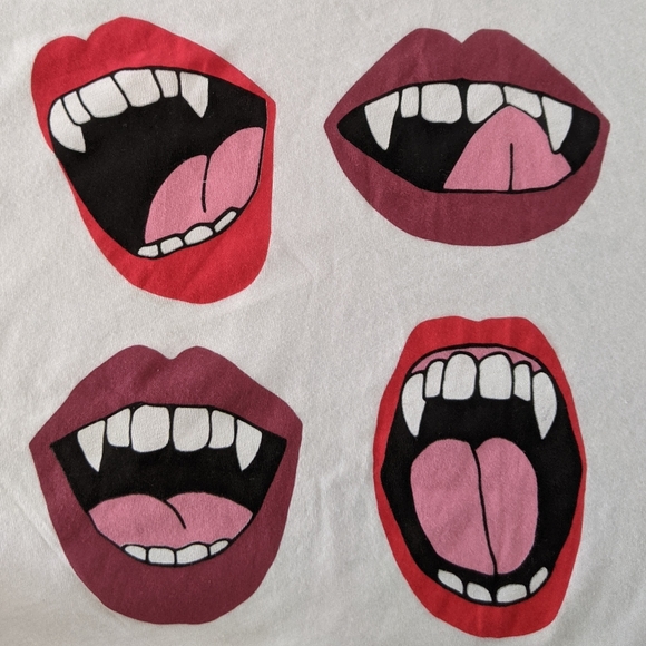 Wildfox Johnny Fang Graphic Ringer Tee M NWT - Picture 6 of 8